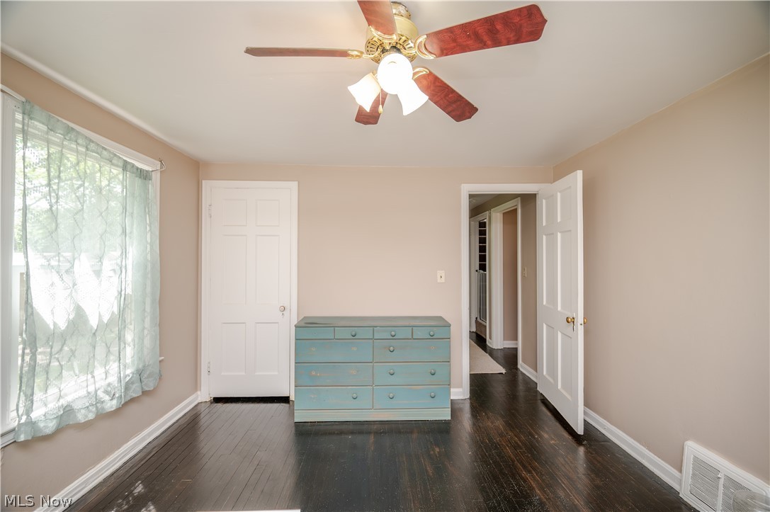727 Meadowbrook Avenue SE Warren OH 44484