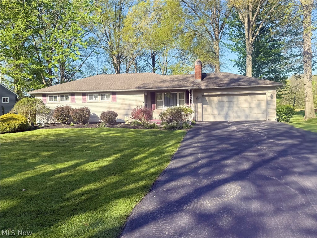 5843 Louise Avenue NW Champion OH 44483