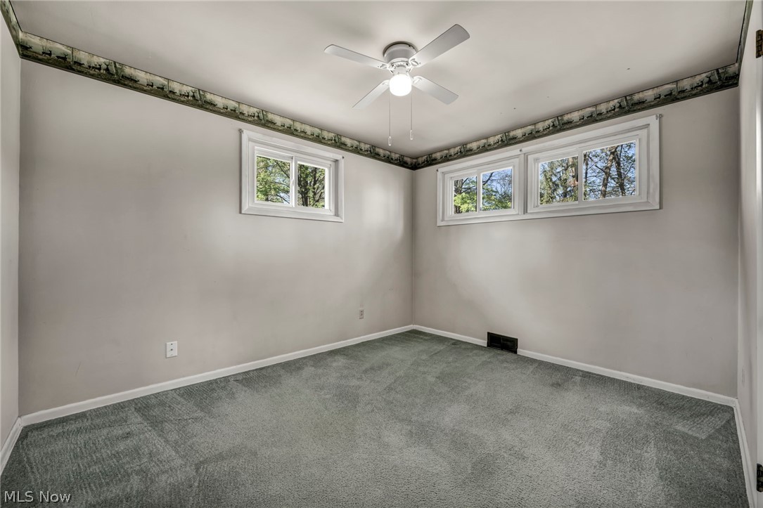5843 Louise Avenue NW Champion OH 44483