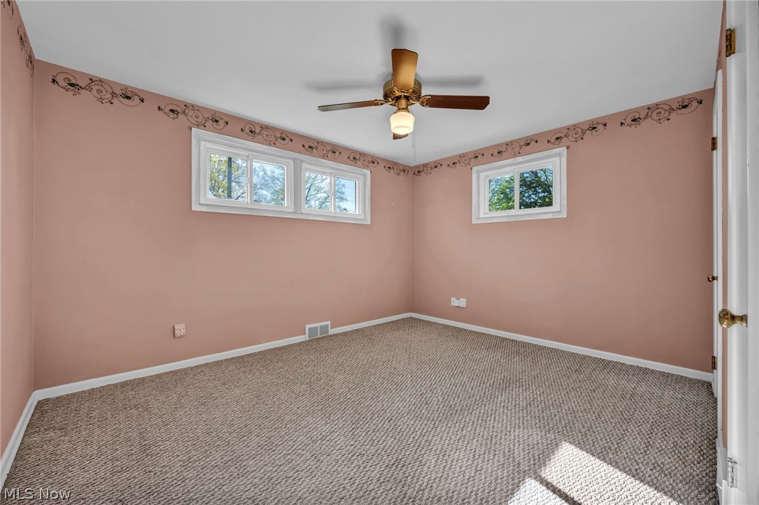 5843 Louise Avenue NW Champion OH 44483