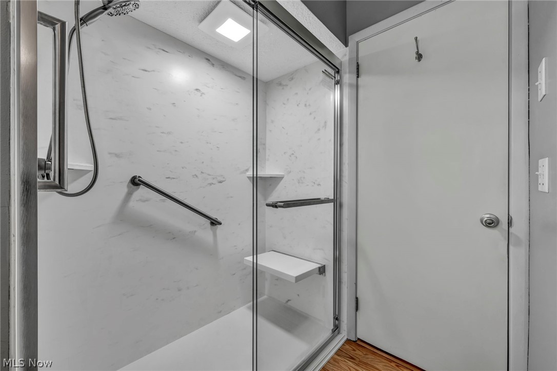 5843 Louise Avenue NW Champion OH 44483
