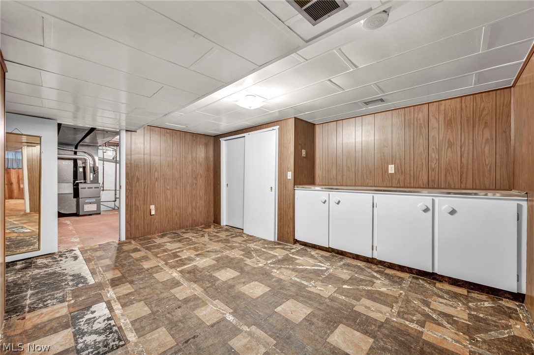 5843 Louise Avenue NW Champion OH 44483