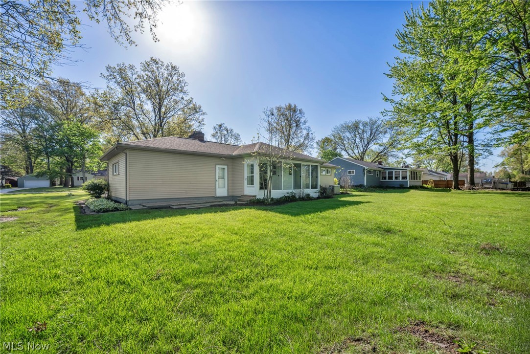 5843 Louise Avenue NW Champion OH 44483