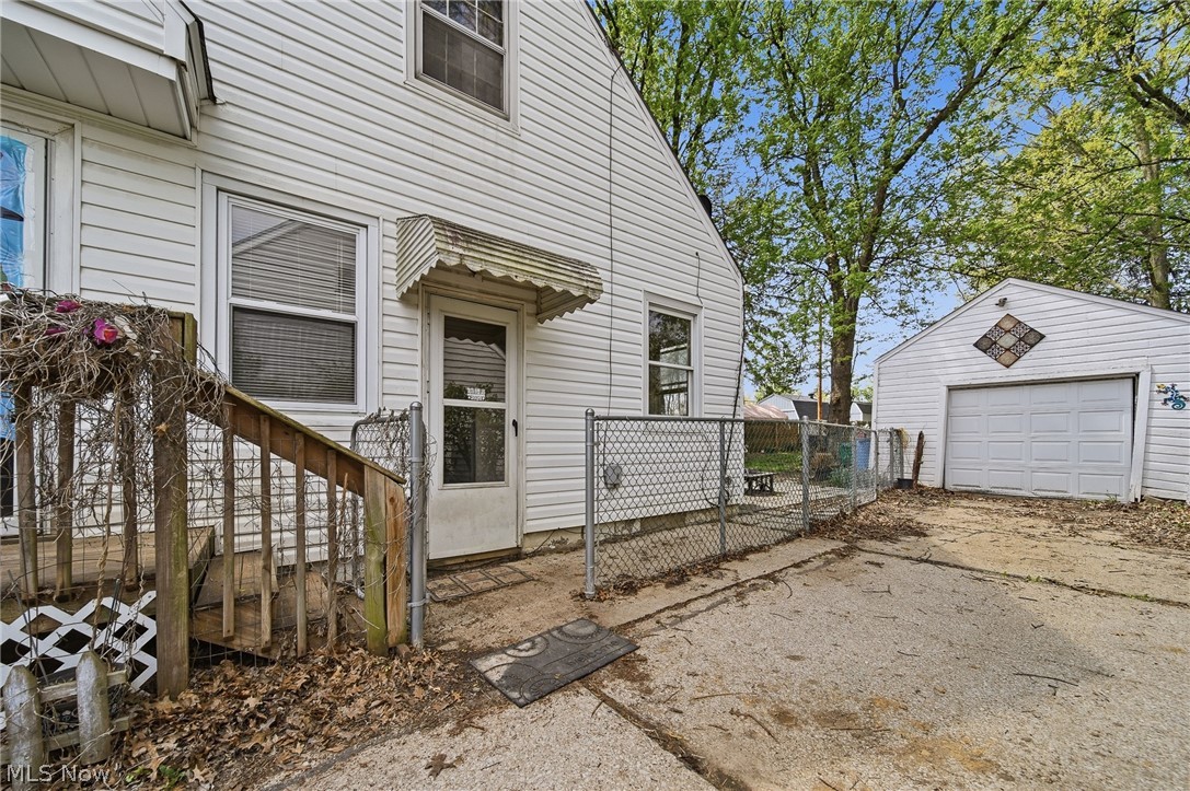 1712 Girard Street Akron OH 44301