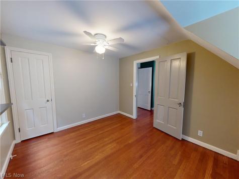34 E 211th Street Euclid OH 44123