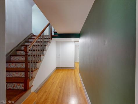 34 E 211th Street Euclid OH 44123