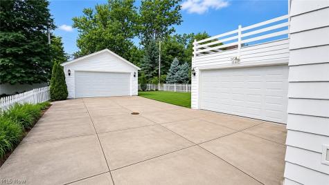 34 E 211th Street Euclid OH 44123