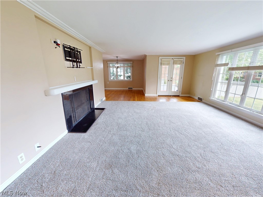 34 E 211th Street Euclid OH 44123