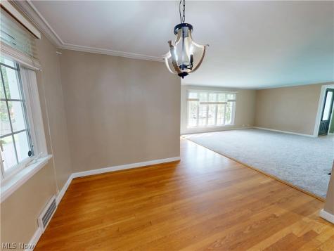 34 E 211th Street Euclid OH 44123