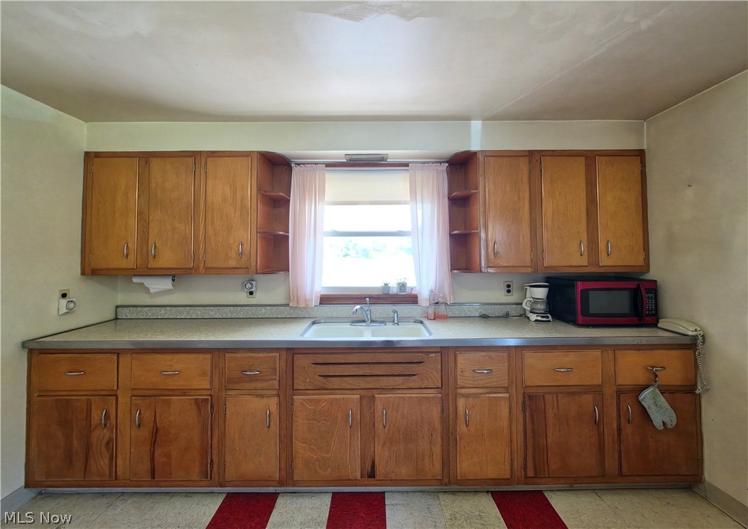 2519 State Route 43 Richmond OH 43944