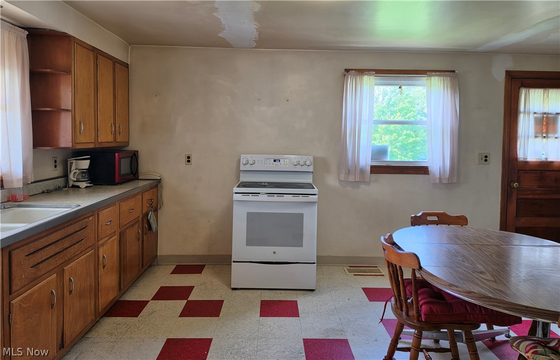 2519 State Route 43 Richmond OH 43944
