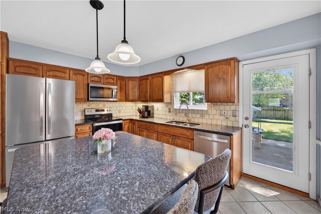 4563 Azalea Lane North Olmsted OH 44070