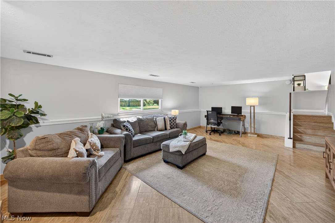 4563 Azalea Lane North Olmsted OH 44070