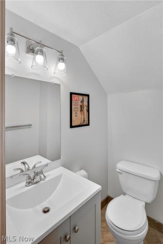 4563 Azalea Lane North Olmsted OH 44070