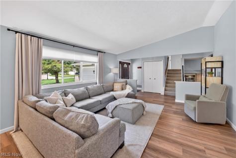 4563 Azalea Lane North Olmsted OH 44070