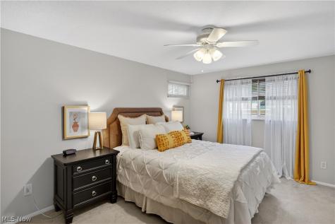 4563 Azalea Lane North Olmsted OH 44070