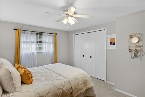 4563 Azalea Lane North Olmsted OH 44070