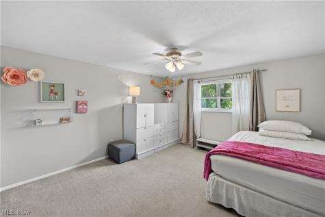 4563 Azalea Lane North Olmsted OH 44070