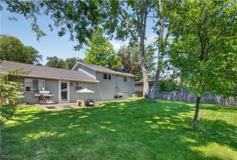 4563 Azalea Lane North Olmsted OH 44070