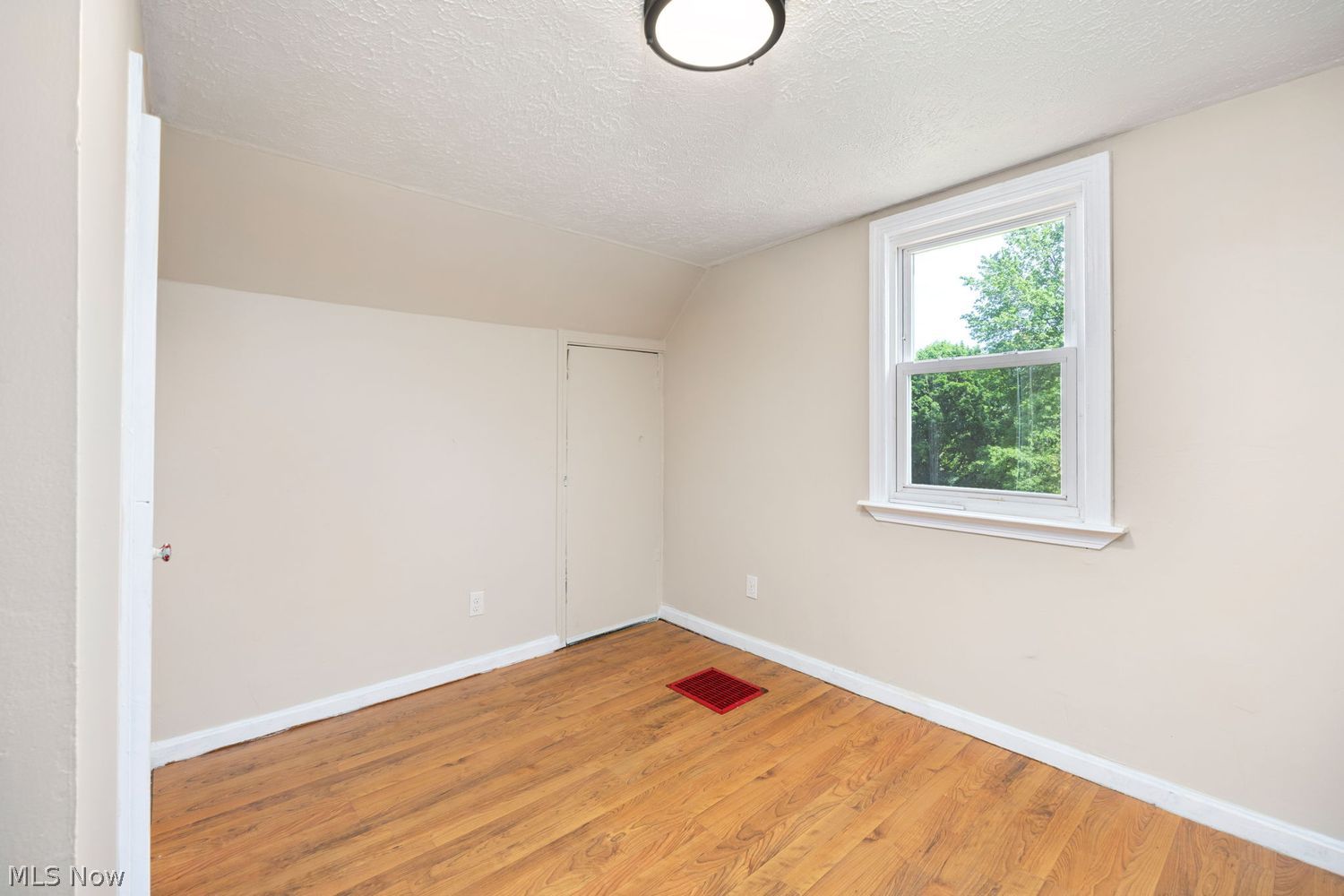 498 Oak Street Wadsworth OH 44281