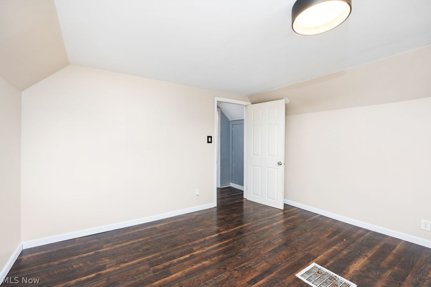 498 Oak Street Wadsworth OH 44281