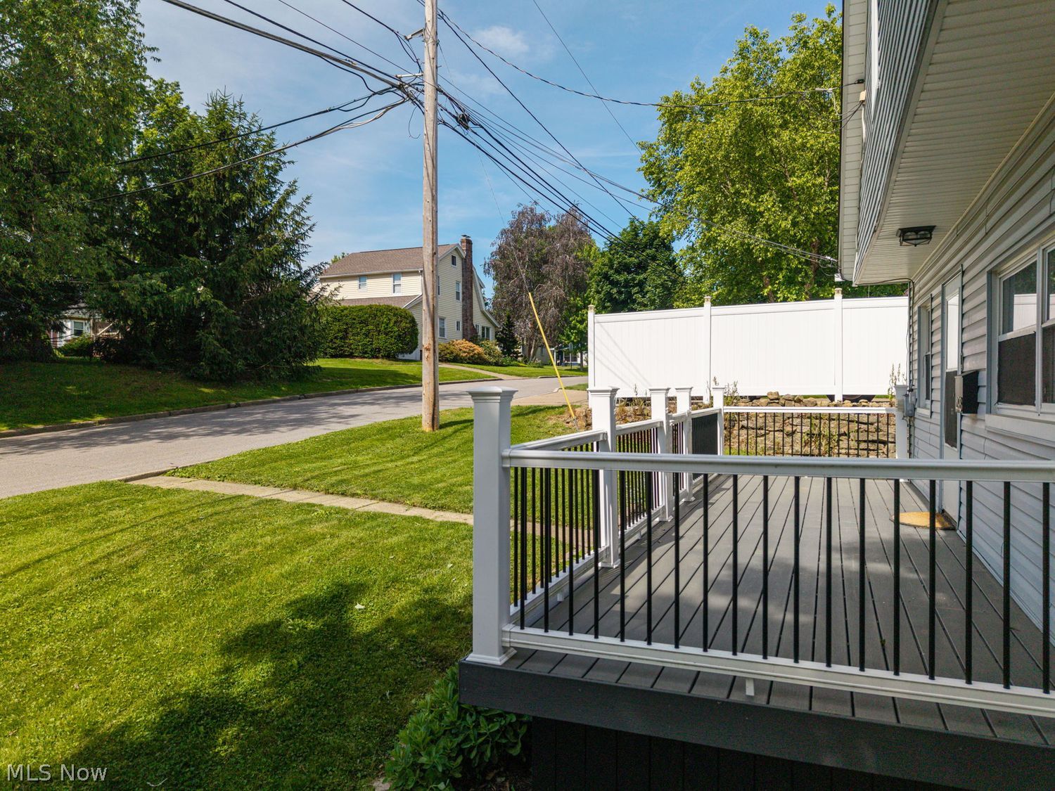 498 Oak Street Wadsworth OH 44281