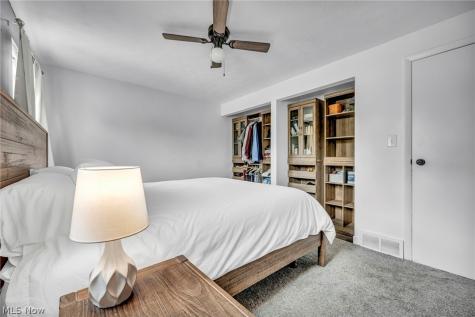 6480 Grayfriar Drive Brook Park OH 44142
