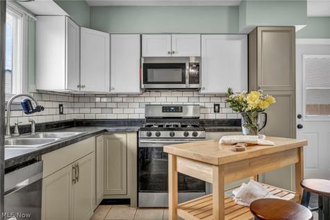 6480 Grayfriar Drive Brook Park OH 44142