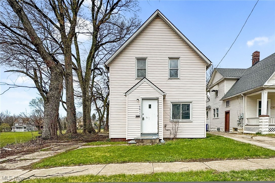 9611 Dunlap Avenue Cleveland OH 44105
