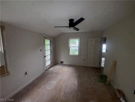 1289 Hereford Road Cleveland Heights OH 44118