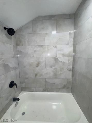 1289 Hereford Road Cleveland Heights OH 44118