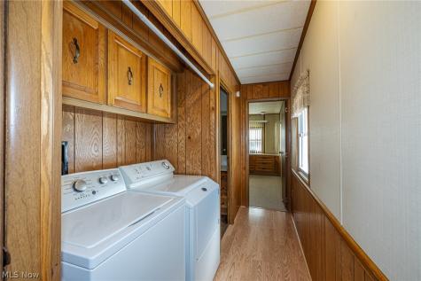 61 Parkway Street Olmsted Twp OH 44138