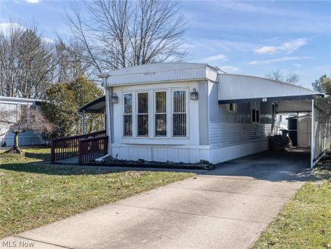 61 Parkway Street Olmsted Twp OH 44138
