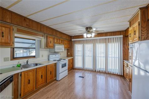 61 Parkway Street Olmsted Twp OH 44138