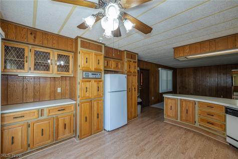 61 Parkway Street Olmsted Twp OH 44138