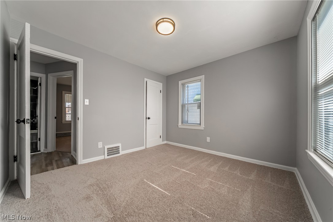 15705 Throckley Avenue Cleveland OH 44128