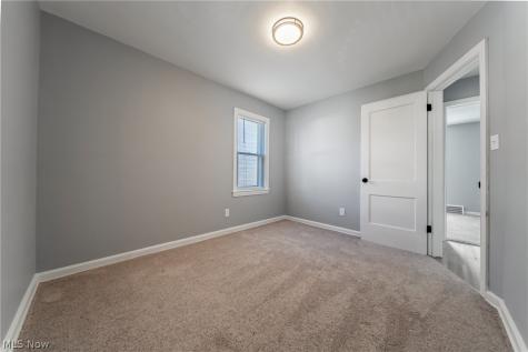 15705 Throckley Avenue Cleveland OH 44128