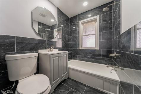 15705 Throckley Avenue Cleveland OH 44128