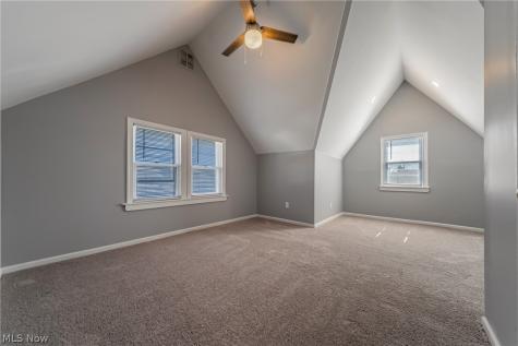 15705 Throckley Avenue Cleveland OH 44128