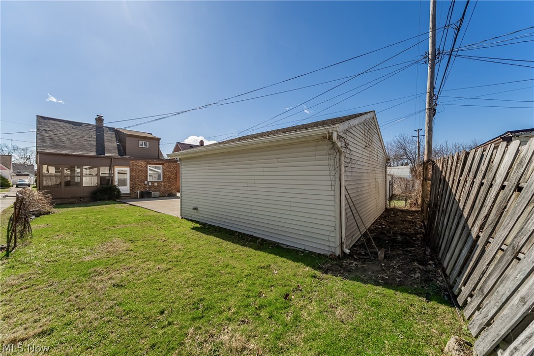 15705 Throckley Avenue Cleveland OH 44128
