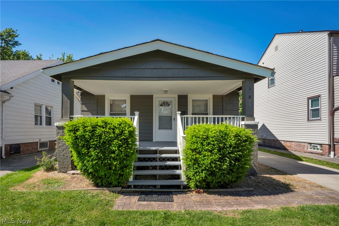 21821 Wilmore Avenue Euclid OH 44123