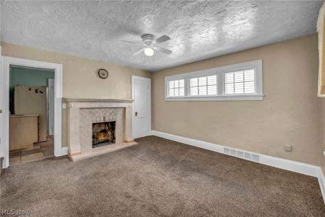 21821 Wilmore Avenue Euclid OH 44123