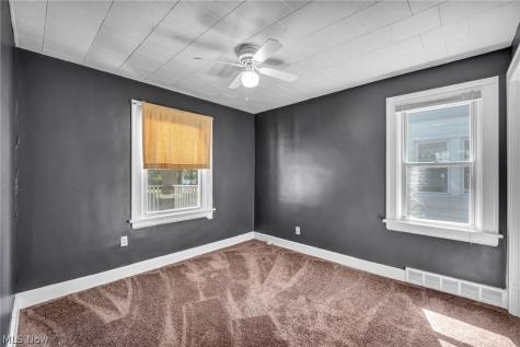 21821 Wilmore Avenue Euclid OH 44123