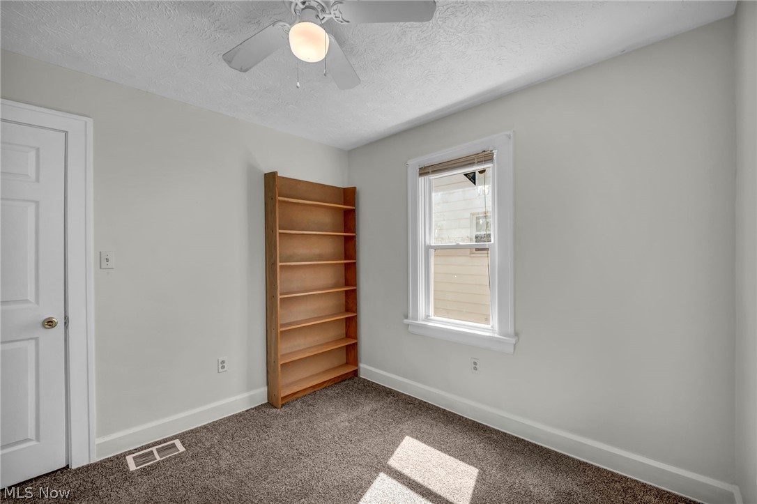 21821 Wilmore Avenue Euclid OH 44123