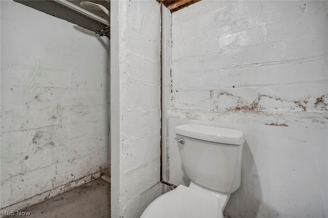 21821 Wilmore Avenue Euclid OH 44123