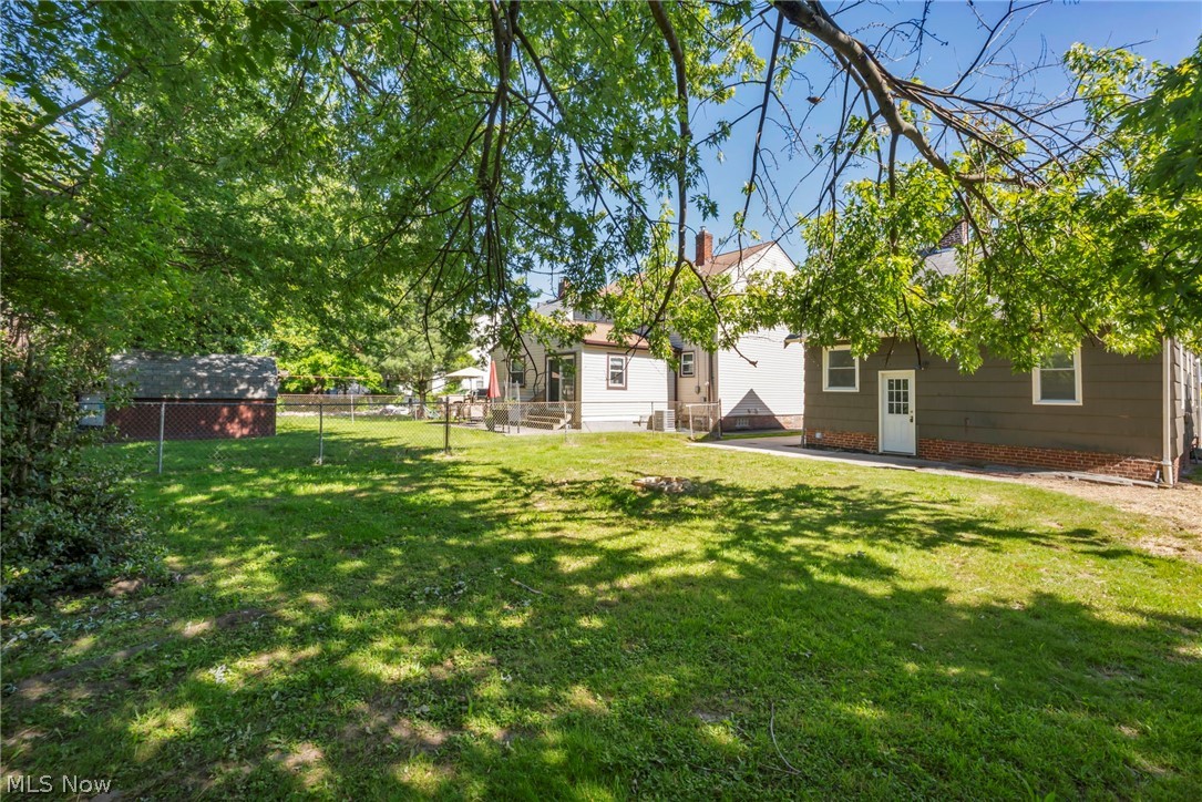 21821 Wilmore Avenue Euclid OH 44123