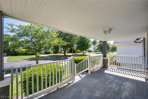 21821 Wilmore Avenue Euclid OH 44123