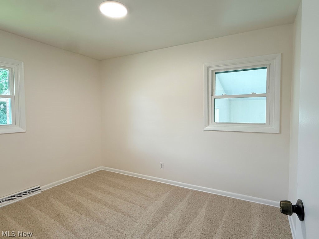 5193 Pinecrest Austintown OH 44515
