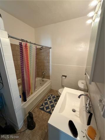 16812 Endora Road Cleveland OH 44112