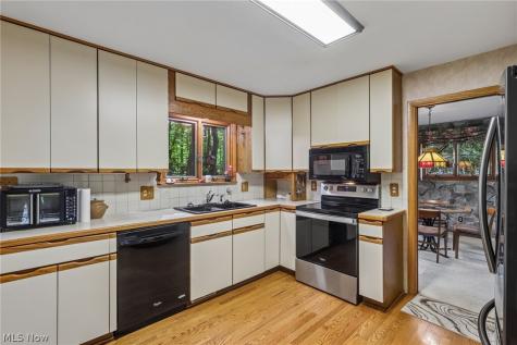 884 Dogwood Terrace Copley OH 44321